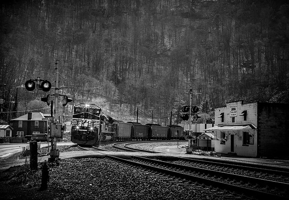 IMG_1927 Black and White